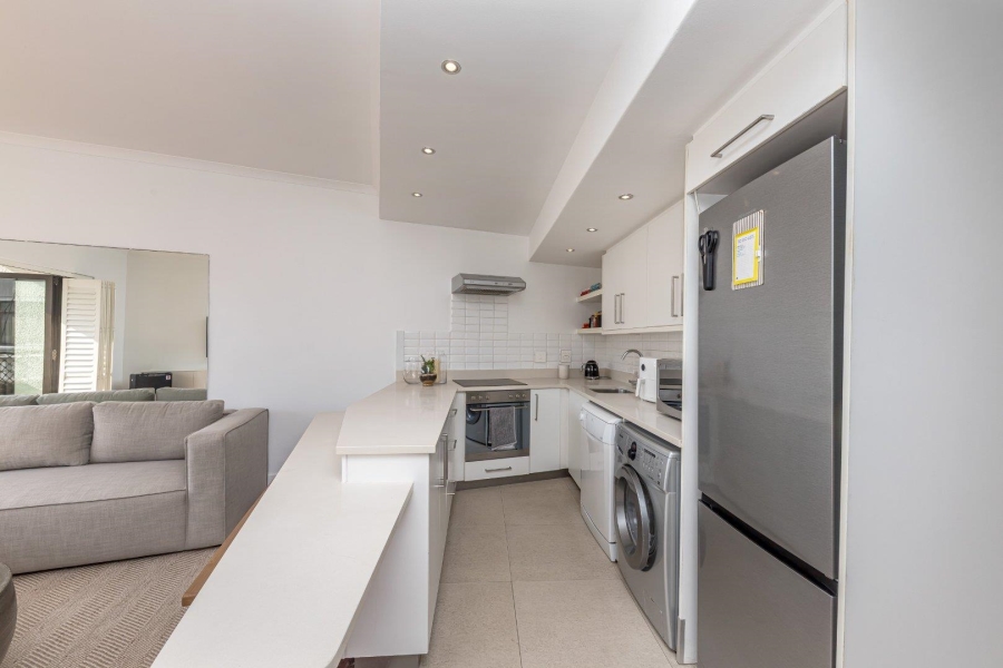 2 Bedroom Property for Sale in Sea Point Western Cape